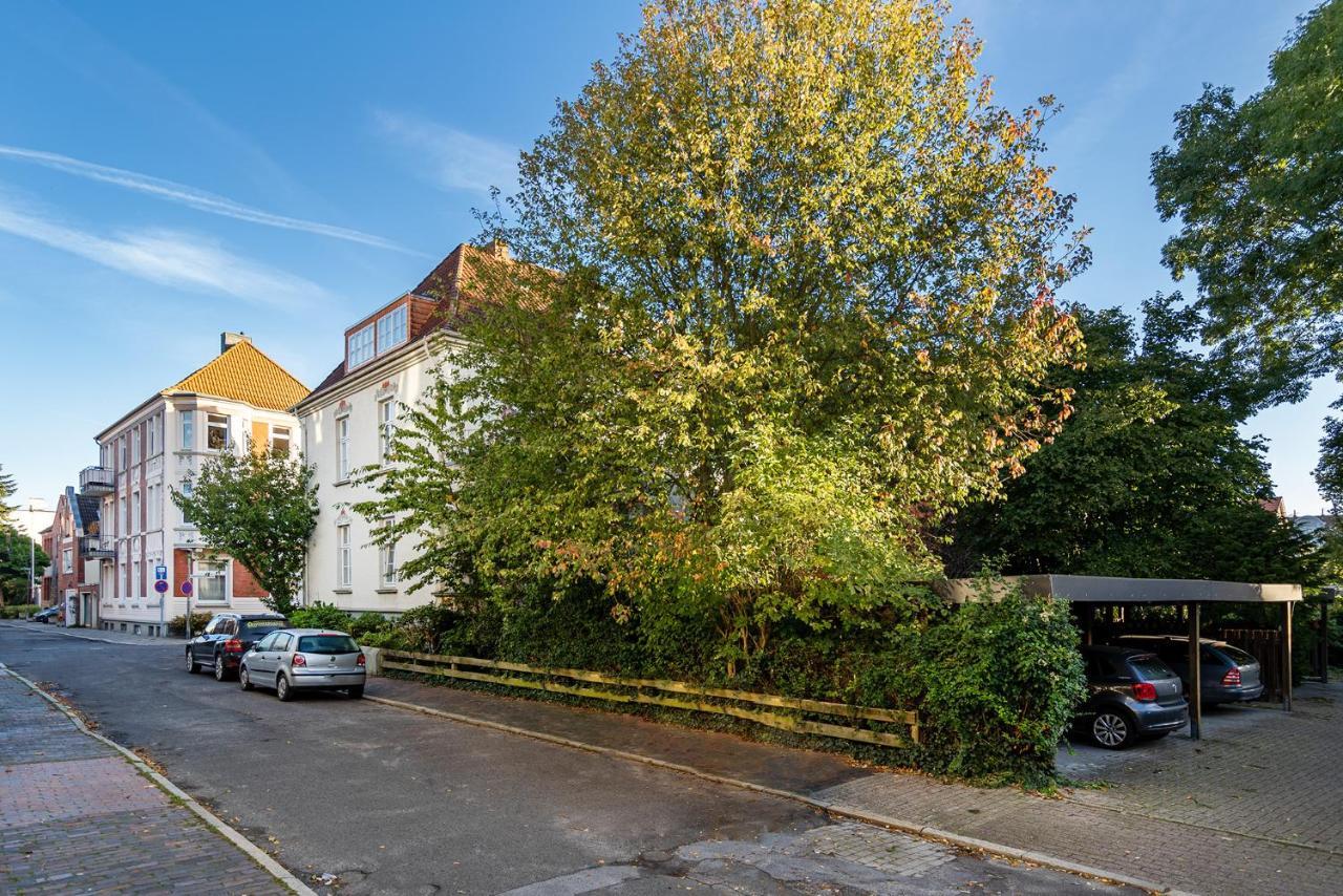 Apartment Villa Anna - Wohnung Mit Stellplatz Emden Dış mekan fotoğraf